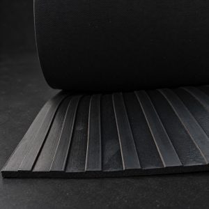 Kumimatto Säle S6 SBR 4MMx1800MMx12,5M musta